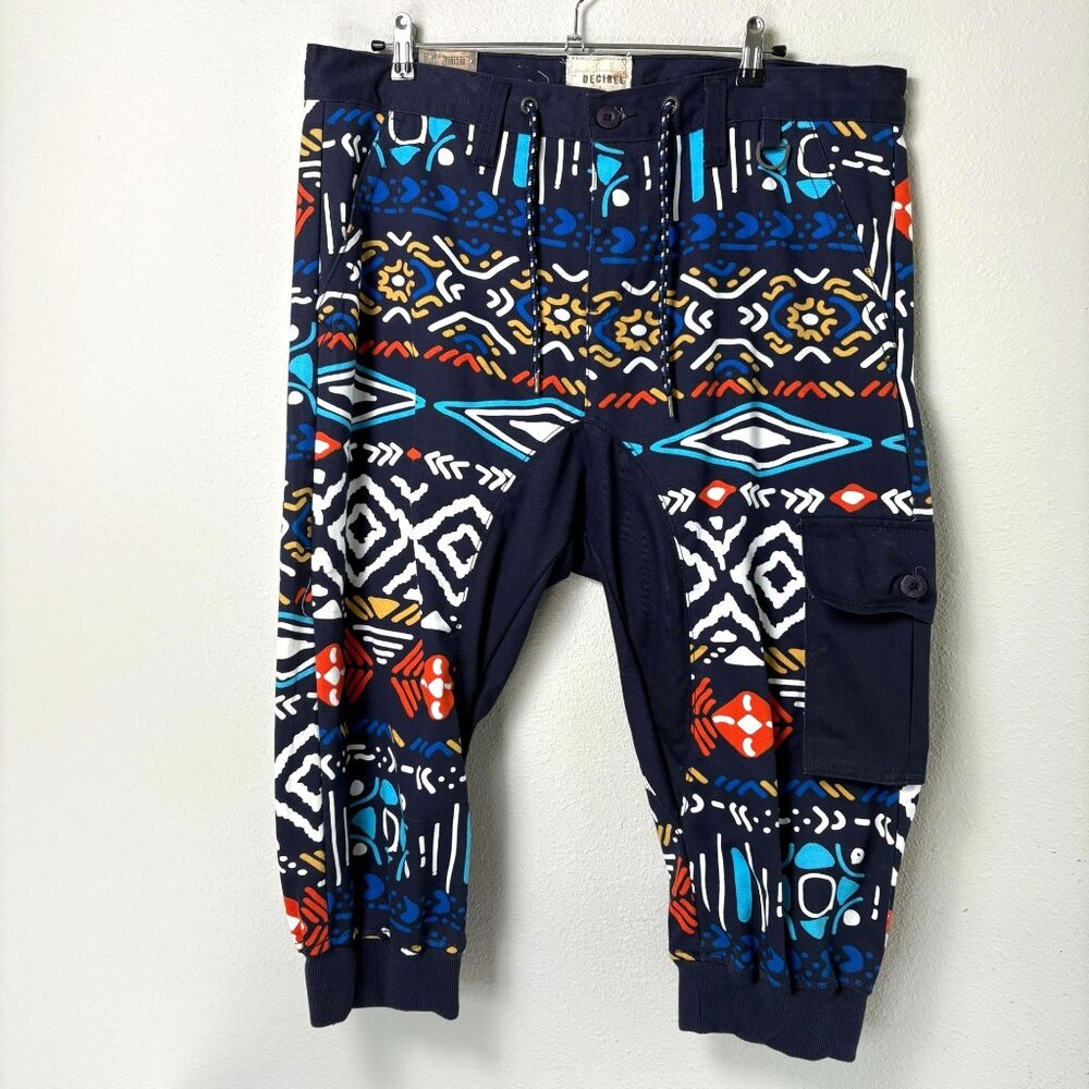 Decibel Cargo Jogger Shorts Pants Mens 38 Multicolor Geometric Navajo‎ Print NWT